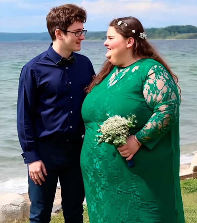 El a fost obiectul batjocurii pentru toată lumea, iar tatăl său l-a dat afară din casă din cauza alegerii sale în dragoste.